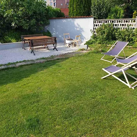 Huge Bbq Garden 2, Spacious Flat, Ac, Free Parking 2 Ljubljana Exterior photo